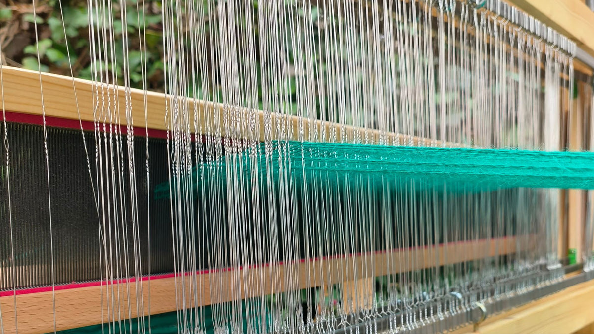 Telar Ídem de lienzo · peine de 100 cm